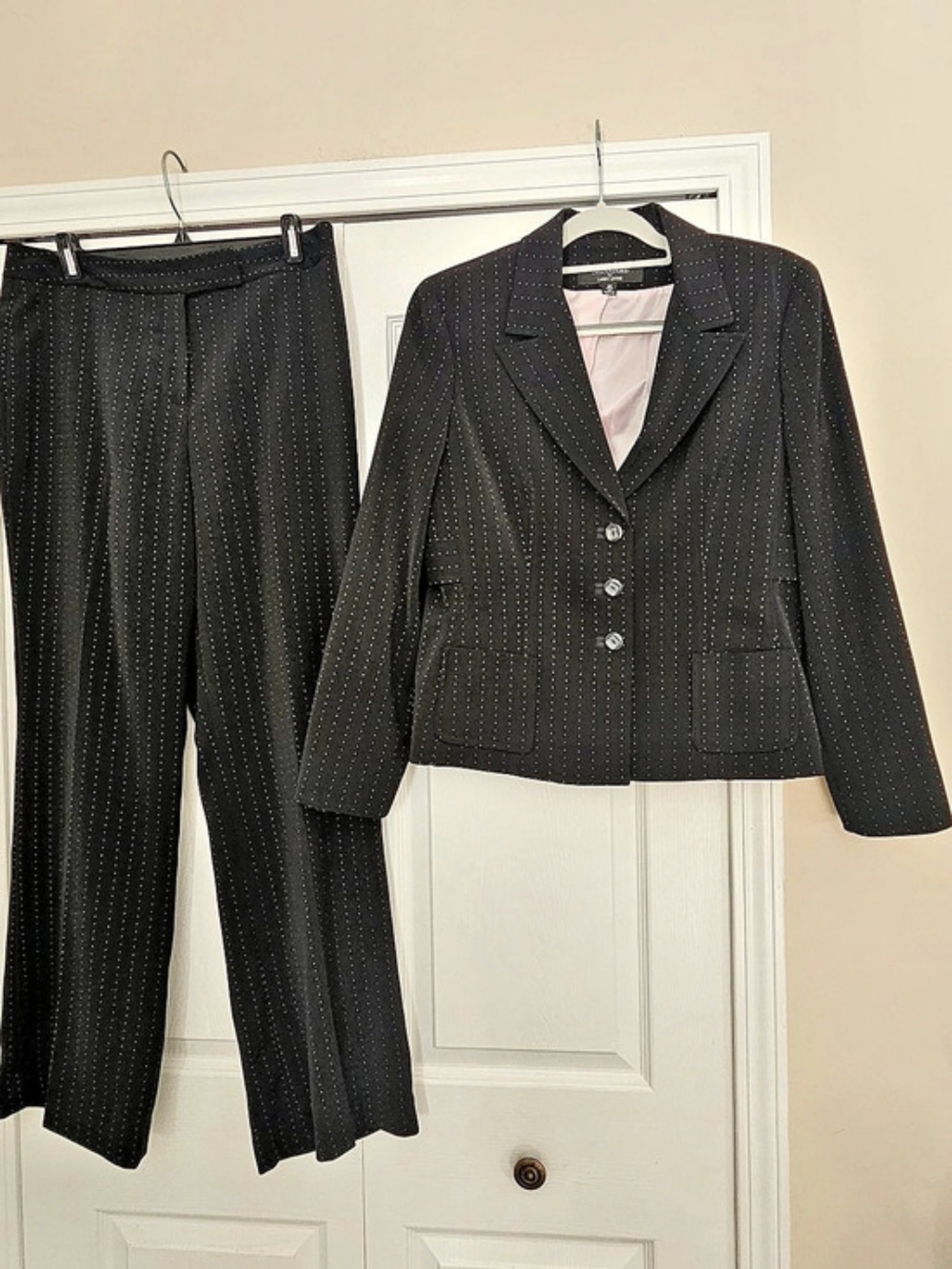Larry Levine Signature Pinstripe Suit Set in Black Size 12
